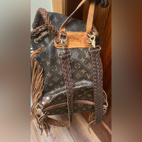 Revamped lv backpack - Picture 9 of 14